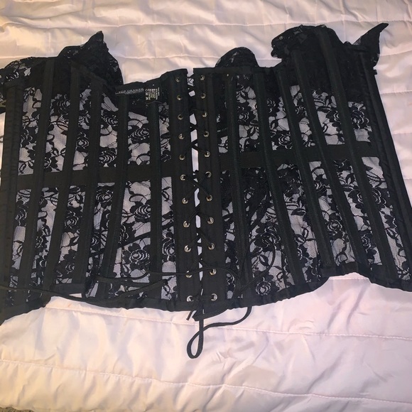 Corset - Picture 2 of 2
